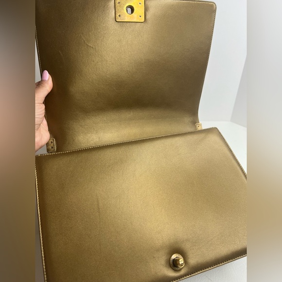 Chanel large maxi metallic bronze quilted boy flap bag - Picture 7 of 15